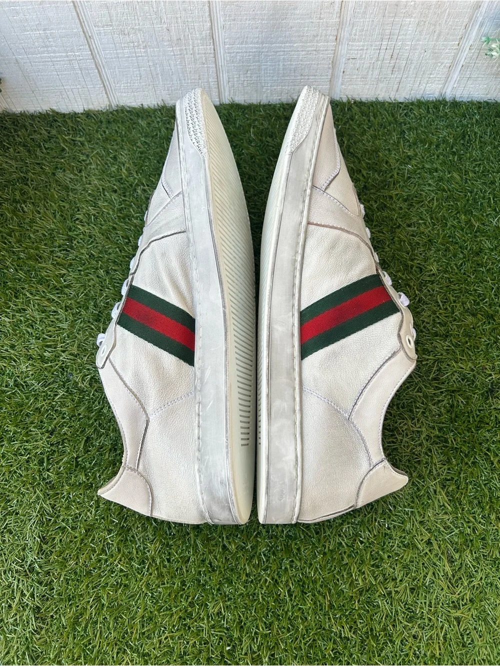Gucci Men's Stretch low-top sneaker $980 white leather size 12 gently used